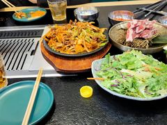 -臻牛烤肉