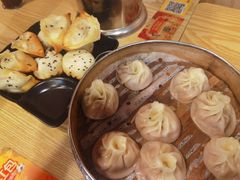 -香山胡记吴江路生煎(灵山路店)