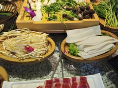 -慢丽江·云南野生菌土鸡锅(西山店)