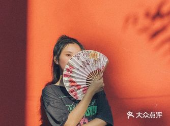 这是北京的故宫？成都的武侯祠？西安的大雁塔外墙？