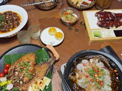 -老滇山寨•云南特色菜•地方菜•民族风情歌舞表演(金碧店)