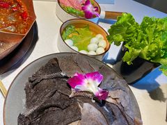 -墨居上隐·院子里火锅(峨眉店)
