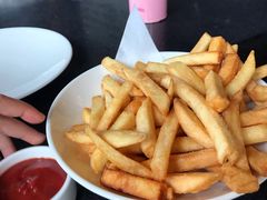 -WOLFGANG PUCK KITCHEN & BAR(迪士尼小镇店)