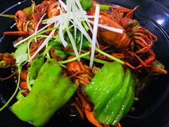 -虾弄弄海派小龙虾·牛羊蝎子火锅