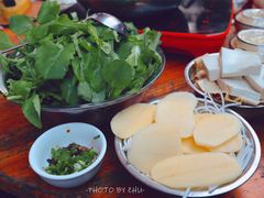 -黄利砖万峰林布依特色酸笋牛肉馆