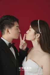 -纪梵希旅拍婚纱摄影(大连总店)