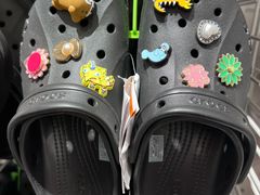 -CROCS卡洛驰(首创奥特莱斯店)