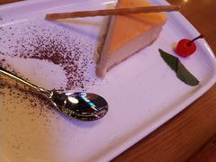 卡布奇诺慕斯蛋糕-MR.ROCKY洛奇先生RESTAURANT&BAR(宝安壹方城店)