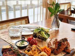 -Mark&Mars Restaurant