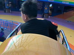 -蓝精灵乐园·世茂精灵之城主题乐园