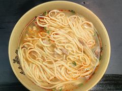 -亮亮面馆(经六路店)