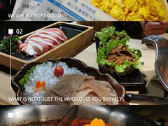 -湊湊火锅·茶憩(杭州湖滨银泰in77店)