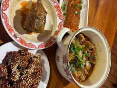 -爆炸头阿姨小四川正宗川味小吃(无任何分店)