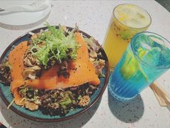 烟熏三文鱼杂菌沙拉-BE BRIGHT KITCHEN(正佳广场店)