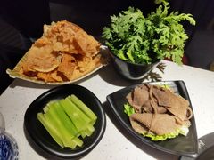 新鲜空运黑毛肚-京韵胡同·酱香羊蝎子火锅涮肉(长寿路店)