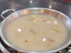-老来福·非遗酸汤兔(凯旋路店)