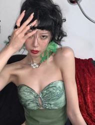 -变画·发型STUDIO