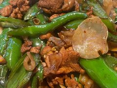 -阿瓦山寨·湘菜现炒·剁椒鱼头王(咸阳总店)