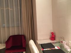 -杭州滨江宝龙城华美达酒店