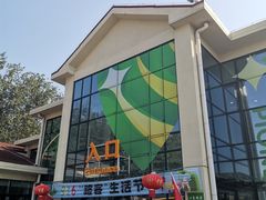 -窦店服务区-停车场