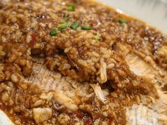 干烧鲳鱼-小实惠嘉(威海路店)