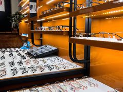 -罗伯特眼镜·蔡司官方授权(罗湖国贸店)