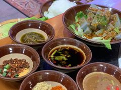 -阿山卓·野生菌火锅·纳西火塘烤肉