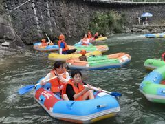 -安吉龙王山峡谷漂流