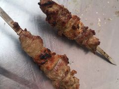 -烤肉小伙烤肉店