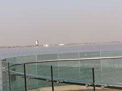-上海滴水湖皇冠假日酒店