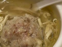 狮子头炖干丝-梅龙镇酒家(南京西路总店)