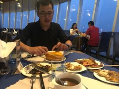 -世贸旋转自助餐厅(360°高空观景店)