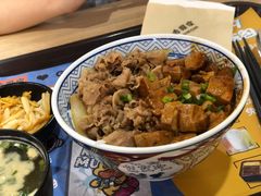 麻婆豆腐牛肉饭-吉野家(成都时代奥莱店)