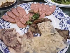 -鹤乡东北菜(崮山路店)