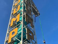 -巨鹏飞梦幻海岸