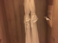 -西安大雁塔科技大学地铁站亚朵酒店