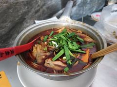 -铁锅哥米线