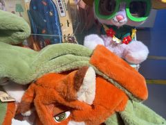 -名创优品(北京新中关购物中心地铁层店)