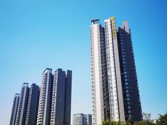 -自贸区跨境购物免税店(越秀滨海隽城商业广场店)