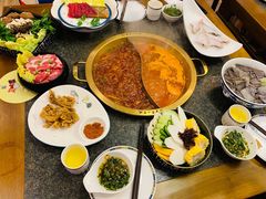 -小天鹅火锅·一线江景洪鼎旗舰店(洪崖洞店)