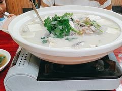 -芦茨金富饭庄·25年老字号·专做稻草鸡