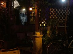 -城墙外BAR