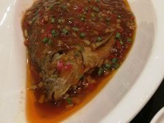 葱烧武昌鱼-亢龙太子酒轩(东湖店)