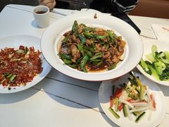 -阿瓦山寨·湘菜现炒·剁椒鱼头王(咸阳总店)
