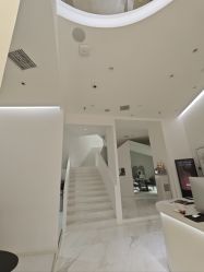 -微笑雨嘉造型护肤