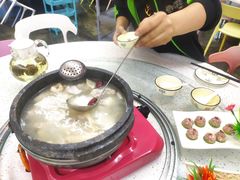 墨脱石锅椰子鸡-墨脱石锅椰子鸡•海鲜糟粕醋(榆亚路店)