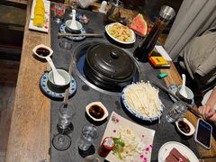 -大匠工房古船木艺术餐厅·猪肚鸡专门店(长白仙岛店)