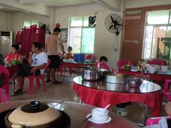 大堂-霞姐屯昌枫木香草鸭店(海螺店)