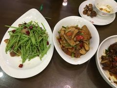 -楚天美食坊(越秀先烈中路店)