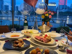 -MONICH牛排融合餐厅(和义大道购物中心店)